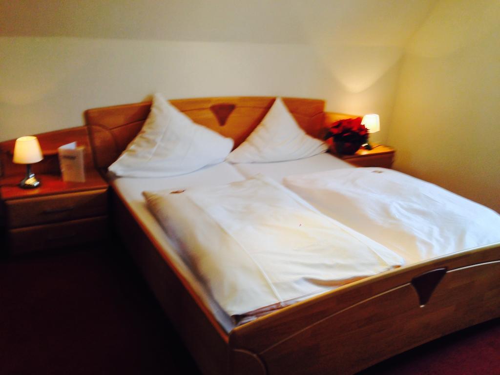 Hotel Eisenkrug Dinkelsbuehl Phòng bức ảnh