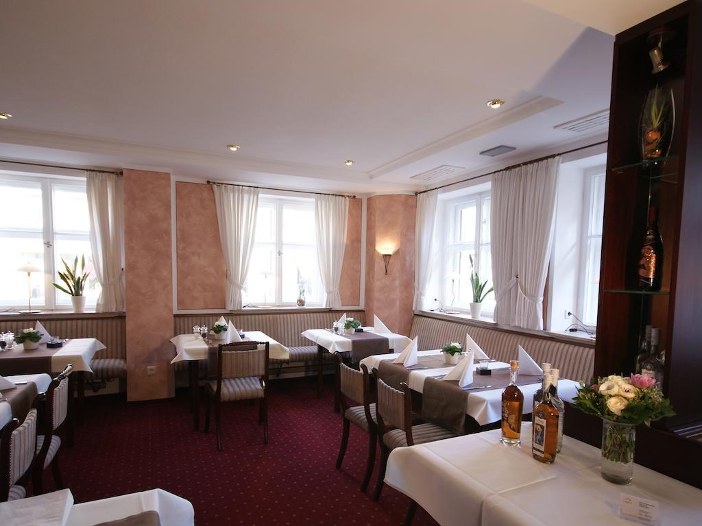 Hotel Eisenkrug Dinkelsbuehl Ngoại thất bức ảnh